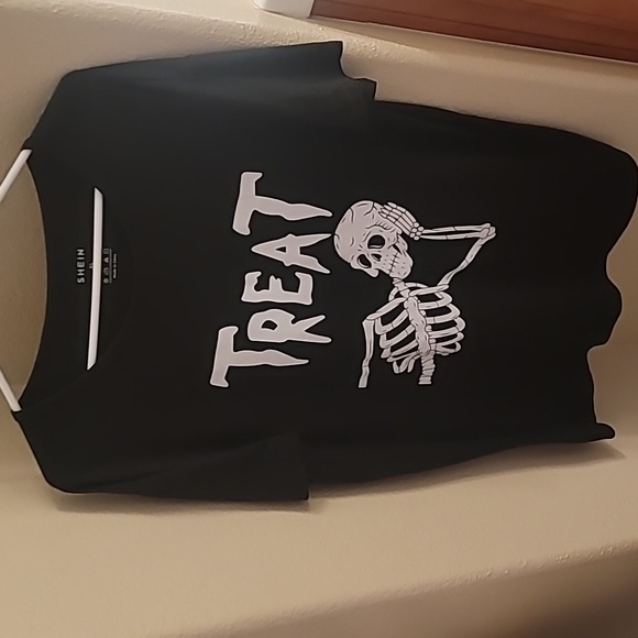 Women and Men's Couples Twinning Halloween shirt set 🎃 - Picture 8 of 16